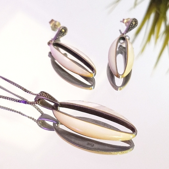 925 mother of pearl earrings & necklace set